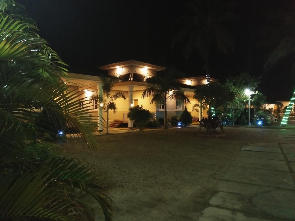 Hotel Juno Pakokku Exterior photo
